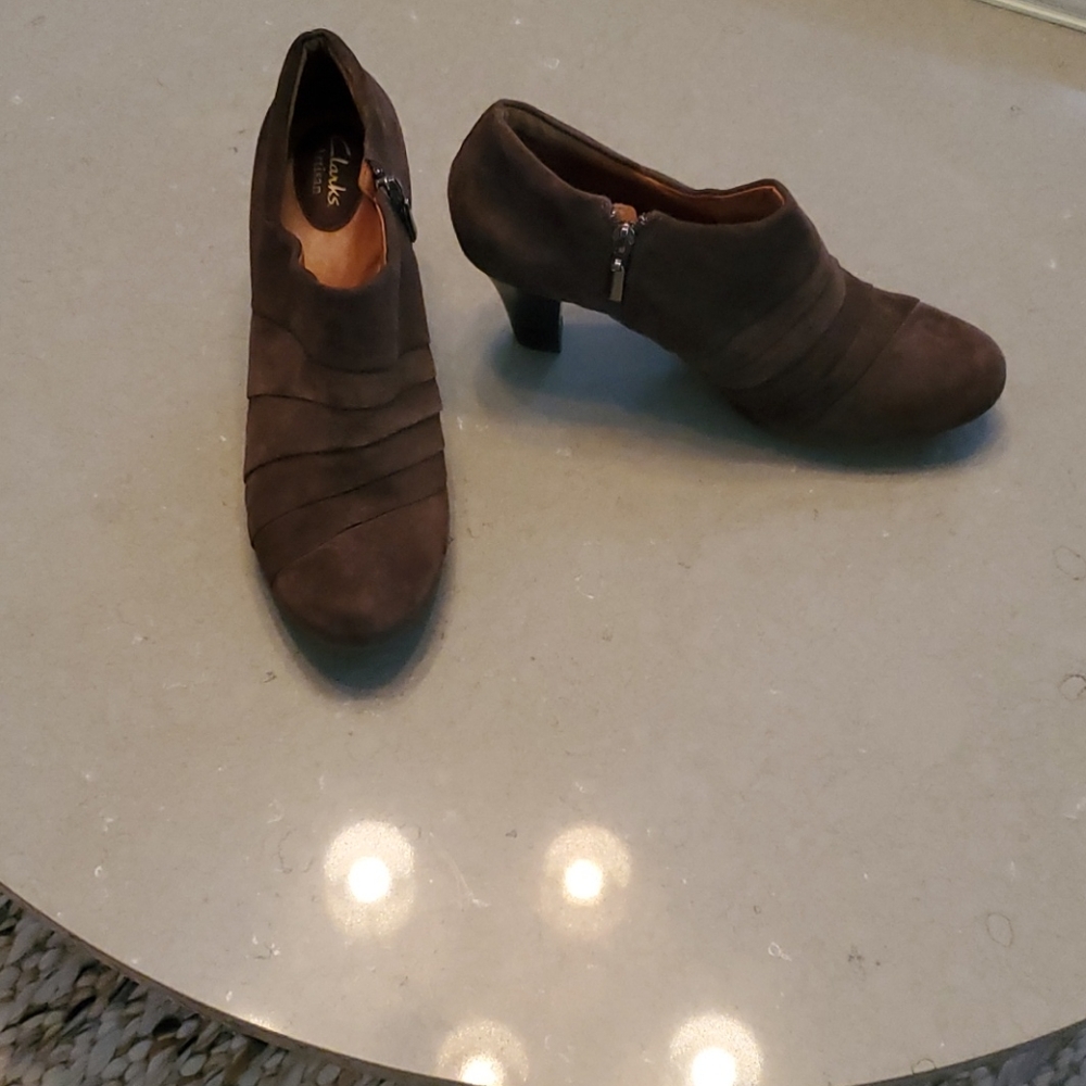 Clarks Artisan suede heeled bootie